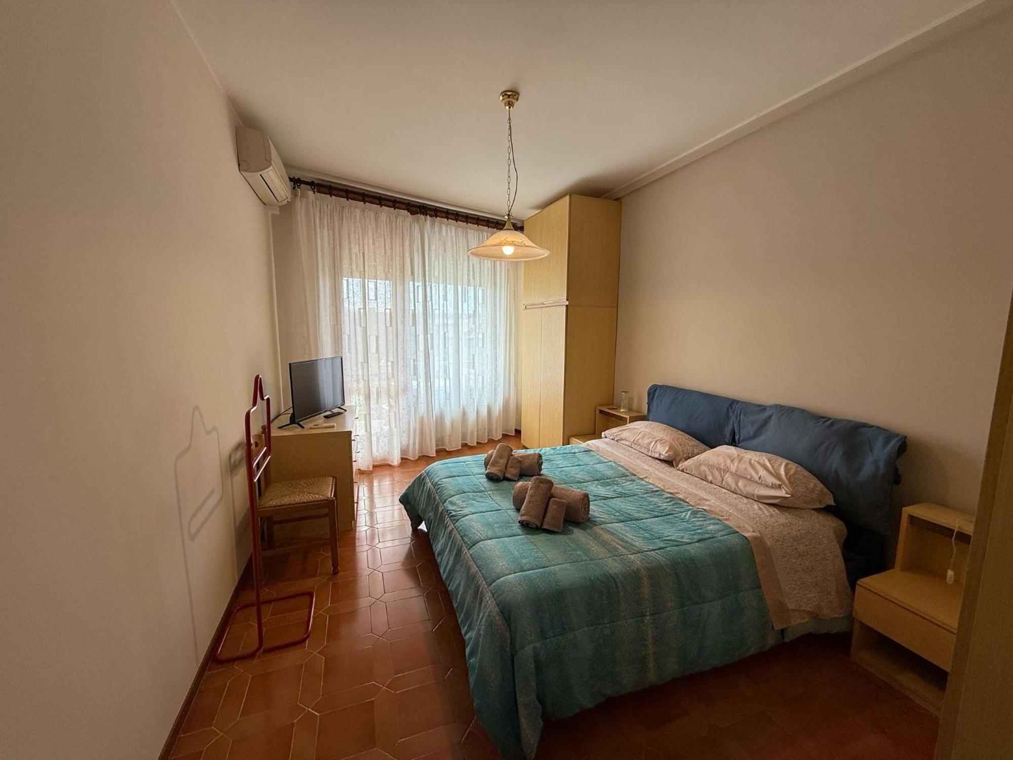 Wh - Appartamento Siccardi In Zona Residenziale Con Posto Auto Sanremo Bagian luar foto