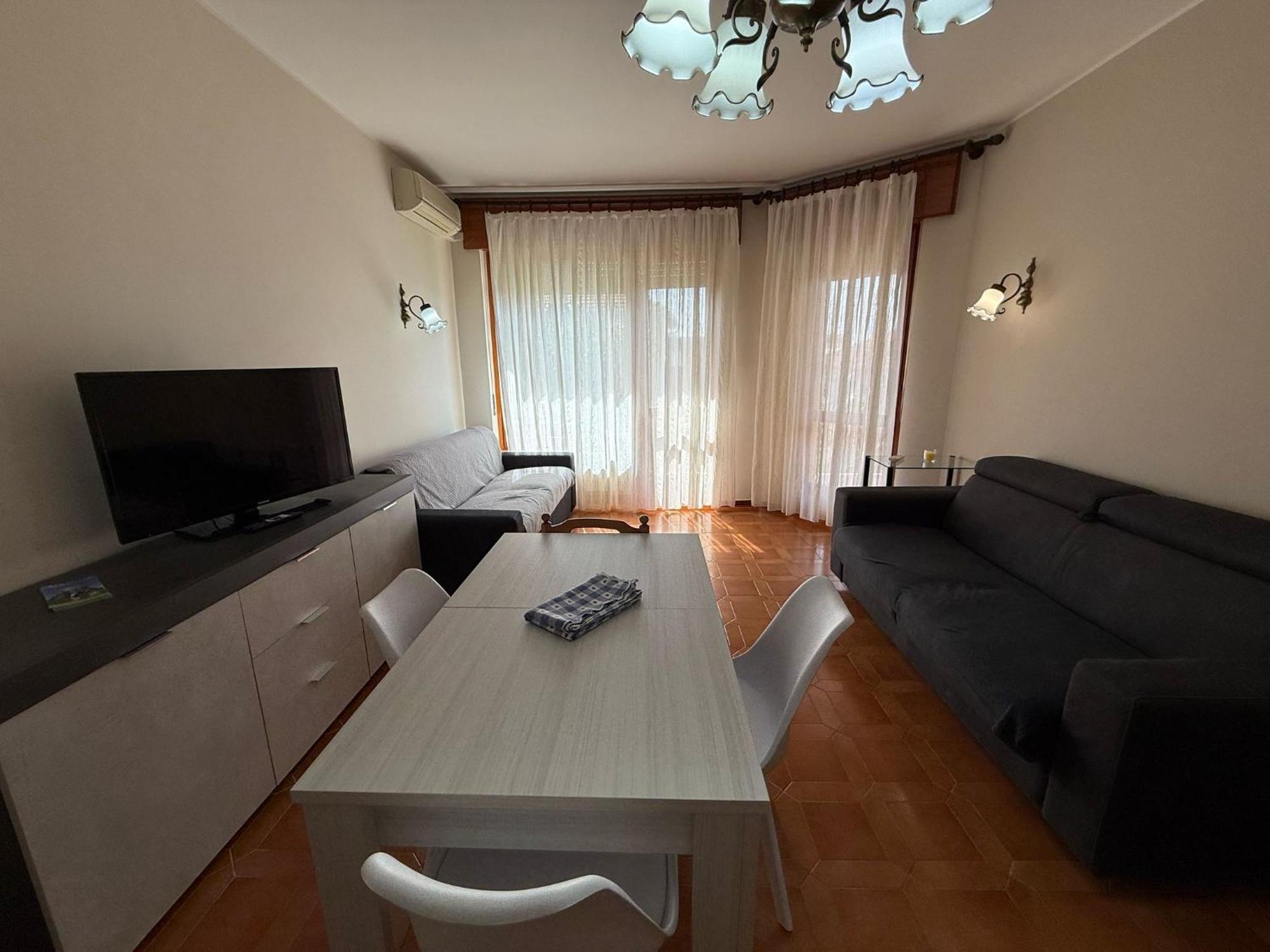 Wh - Appartamento Siccardi In Zona Residenziale Con Posto Auto Sanremo Bagian luar foto